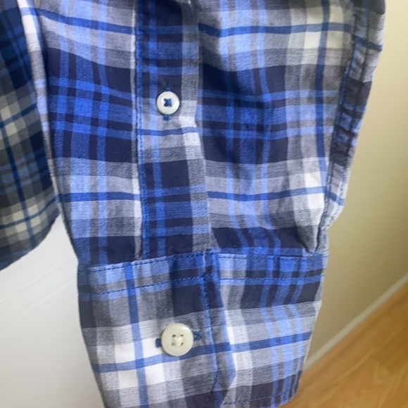 American Eagle - Blue & Navy Plaid Button Down L - Picture 6 of 9